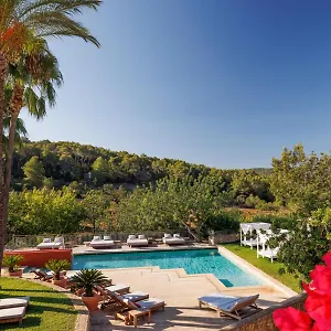  Farm stay Lluc Boutique & Luxury